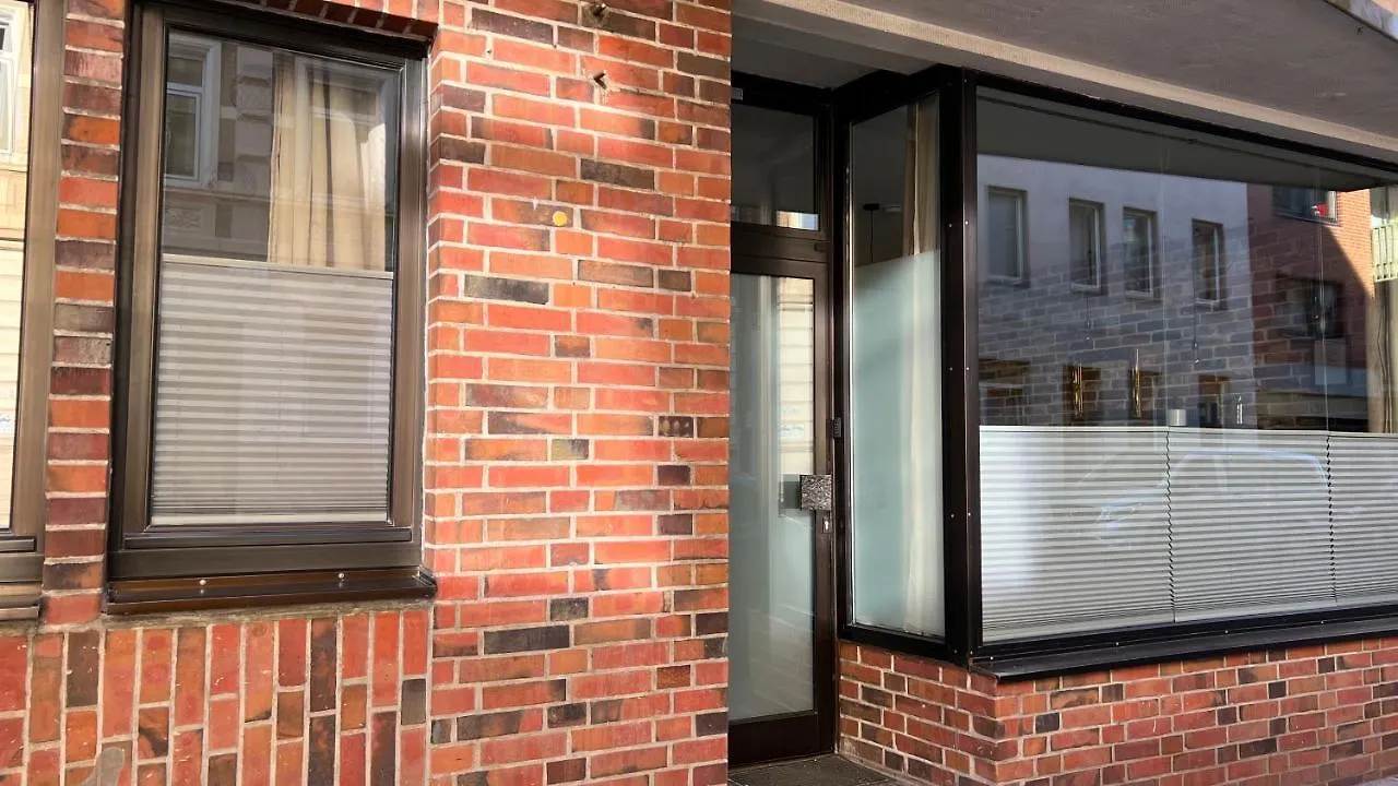 Designwohnung Schaufenster Sehr Zentral Gelegen Hannover 0*,  Germany